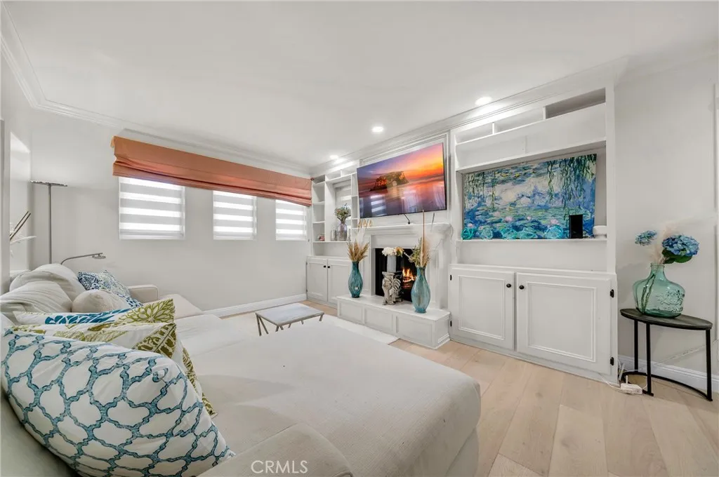235 S Gale 102, Beverly Hills, California 90211 home-pic-8