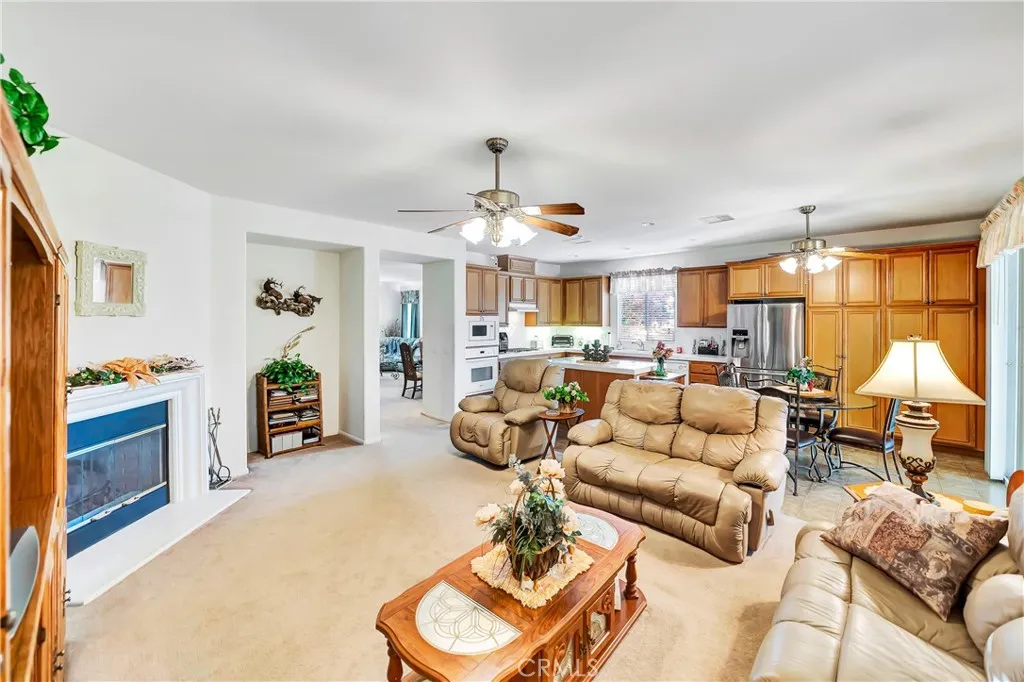 6147 W Avenue J15, Lancaster, California 93536 home-pic-16