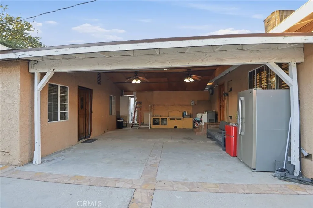 1038 Hollister St, San Fernando, California 91340 home-pic-2