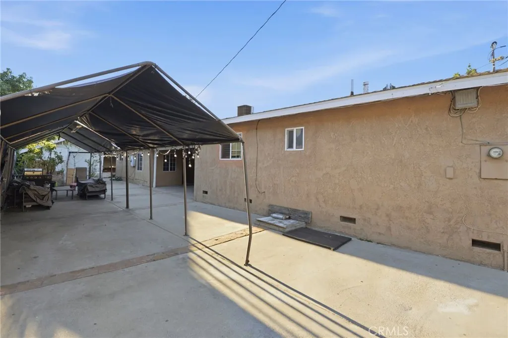 1038 Hollister St, San Fernando, California 91340 home-pic-1