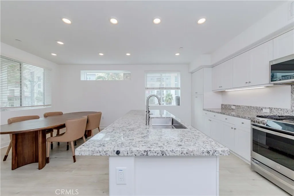 1893 S Union Street 122, Anaheim, California 92805 home-pic-22