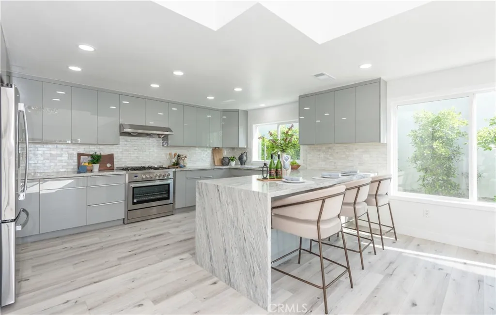 39 Cape Cod, Irvine, California 92620 home-pic-3