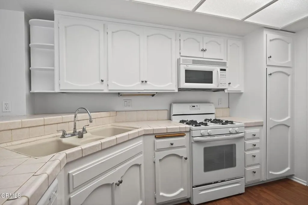 925 Vallecito Drive, Ventura, California 93001 home-pic-21