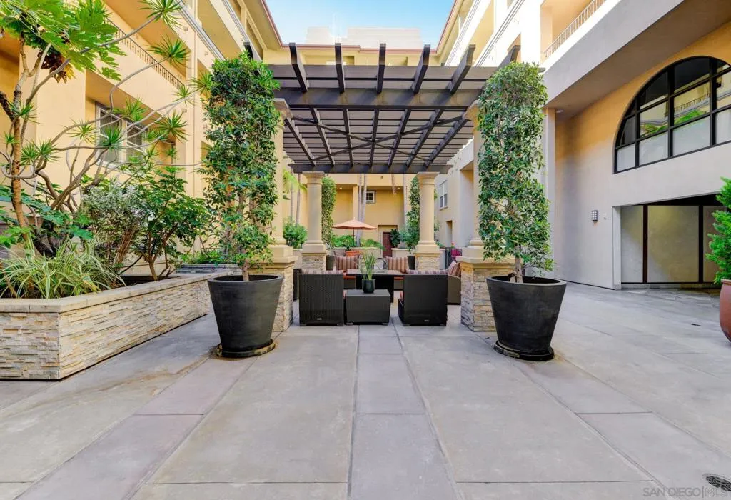 301 W G St 112, San Diego, California 92101 home-pic-28