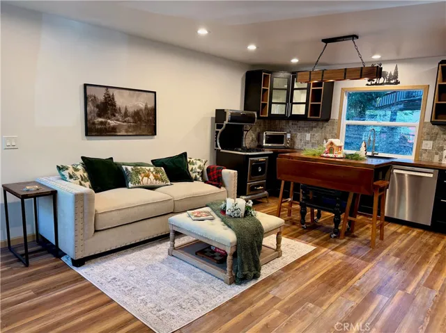 675 Pinnacle, Lake Arrowhead, California 92352