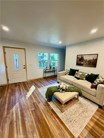 675 Pinnacle, Lake Arrowhead, California 92352