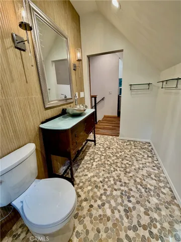 2nd fl bath