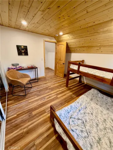 2nd fl guest room B
