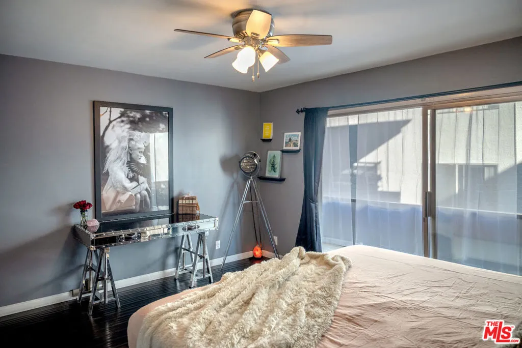 7259 Hillside Avenue 202, Los Angeles, California 90046 home-pic-12