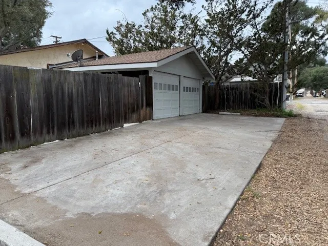 Plenty of parking behind the units.