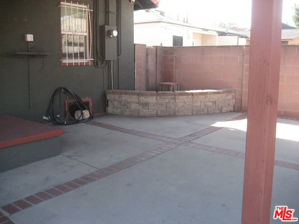 543 W 101st Street, Los Angeles, California 90044 home-pic-20