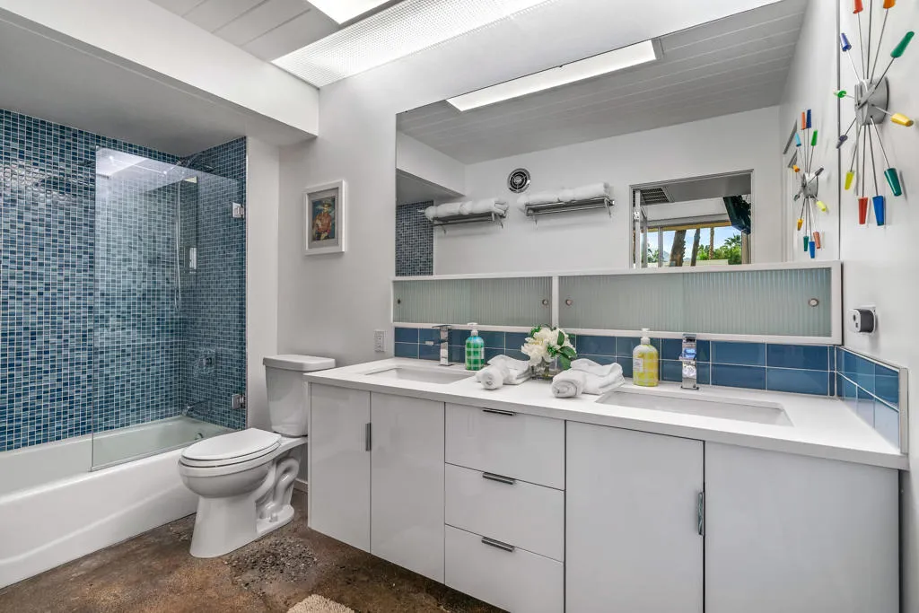 1111 E Palm Canyon Drive 326, Palm Springs, California 92264 home-pic-16