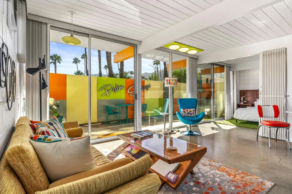 1111 E Palm Canyon Drive 326, Palm Springs, California 92264 home-pic-4