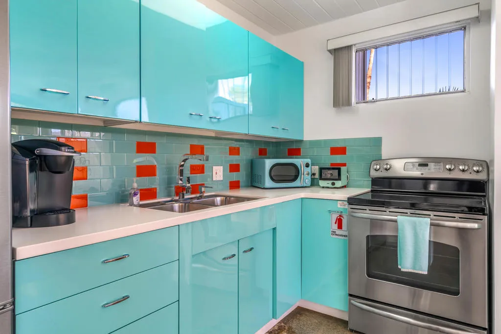 1111 E Palm Canyon Drive 326, Palm Springs, California 92264 home-pic-14