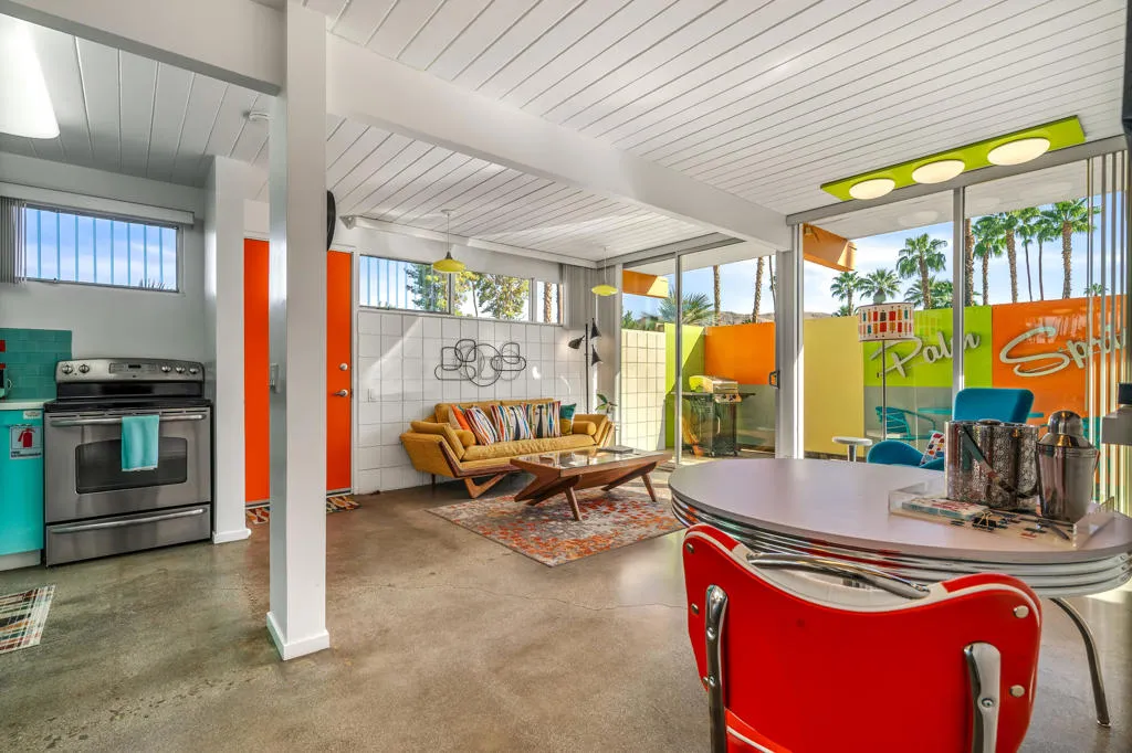 1111 E Palm Canyon Drive 326, Palm Springs, California 92264 home-pic-12
