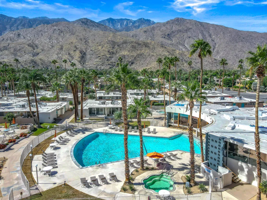 1111 E Palm Canyon Drive 326, Palm Springs, California 92264 home-pic-42