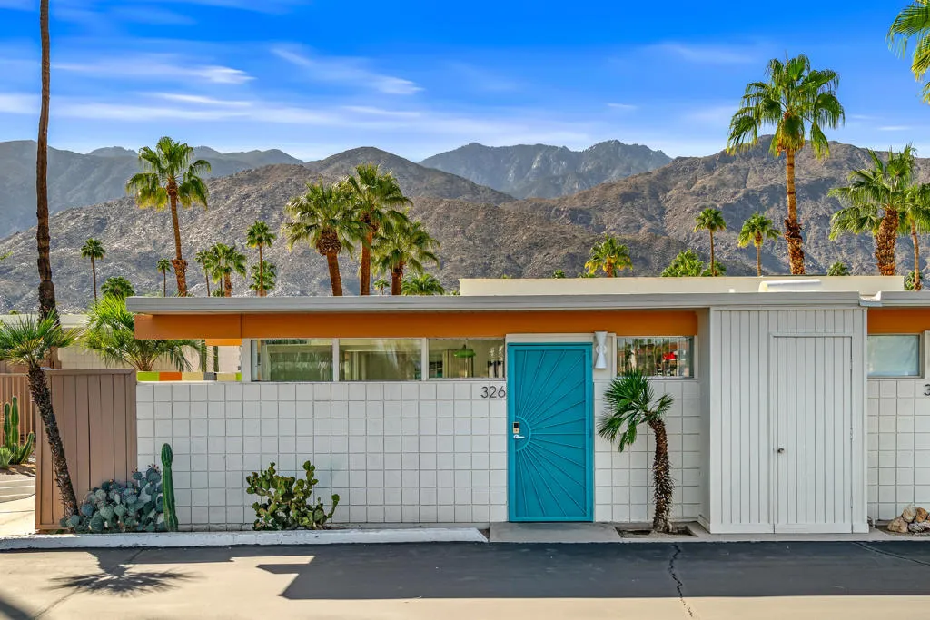 1111 E Palm Canyon Drive 326, Palm Springs, California 92264 home-pic-0
