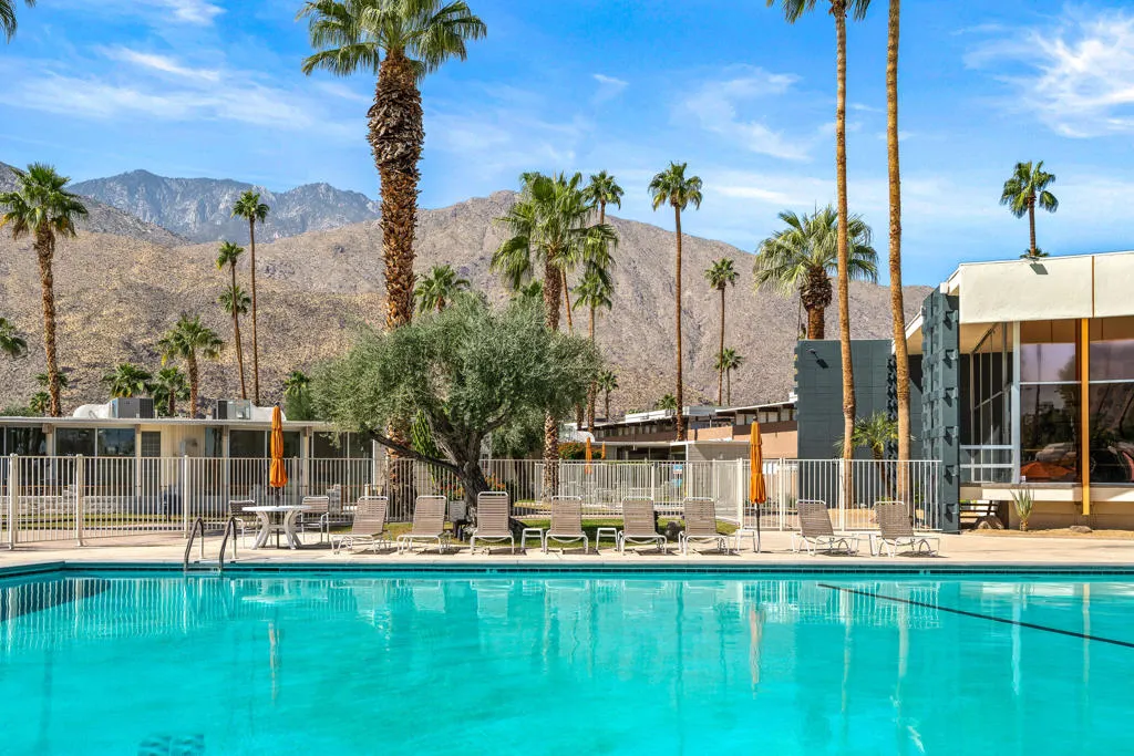 1111 E Palm Canyon Drive 326, Palm Springs, California 92264 home-pic-36