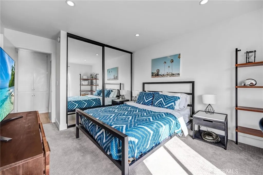 8400 De Longpre 212, West Hollywood, California 90069 home-pic-11