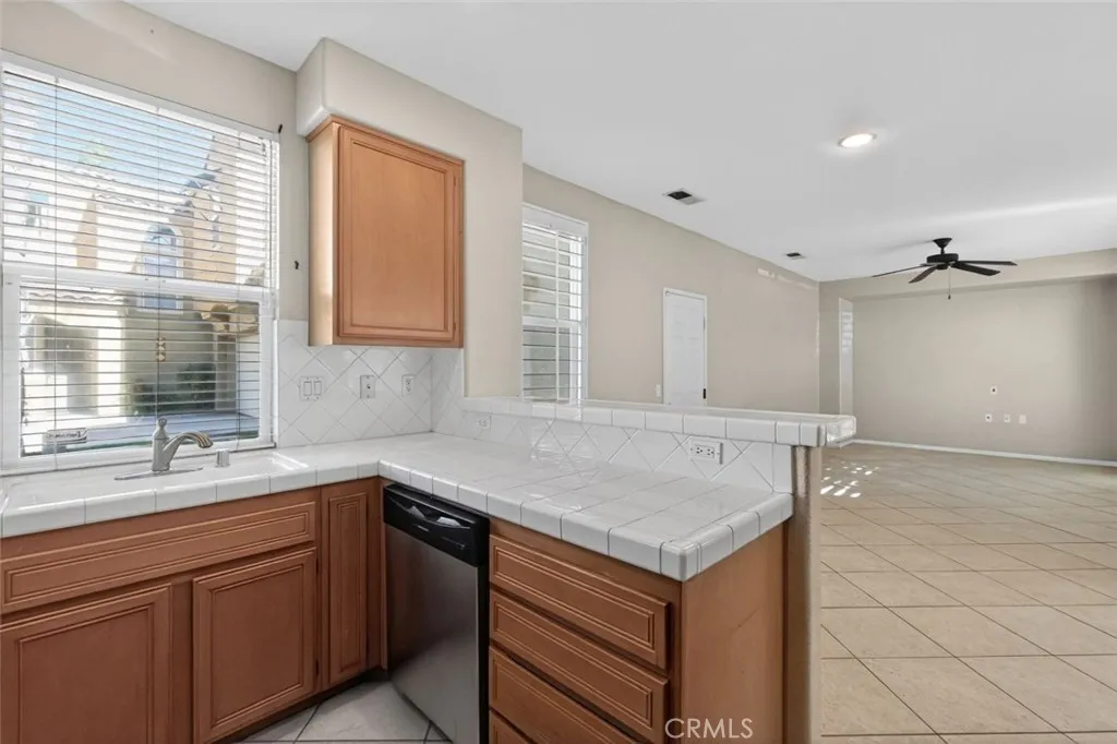 1000 Teatro Circle, El Cajon, California 92021 home-pic-14