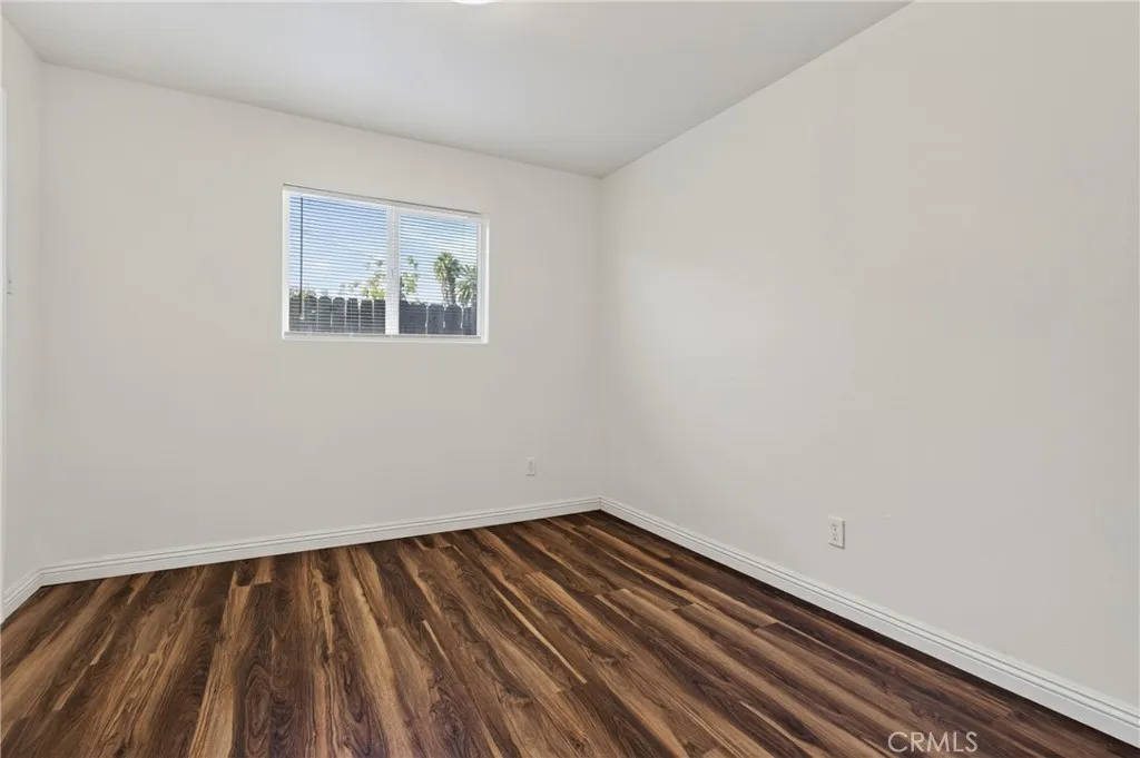1300 W 90th Street, Los Angeles, California 90044 home-pic-27