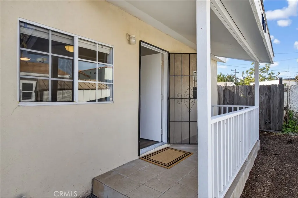 1300 W 90th Street, Los Angeles, California 90044 home-pic-21