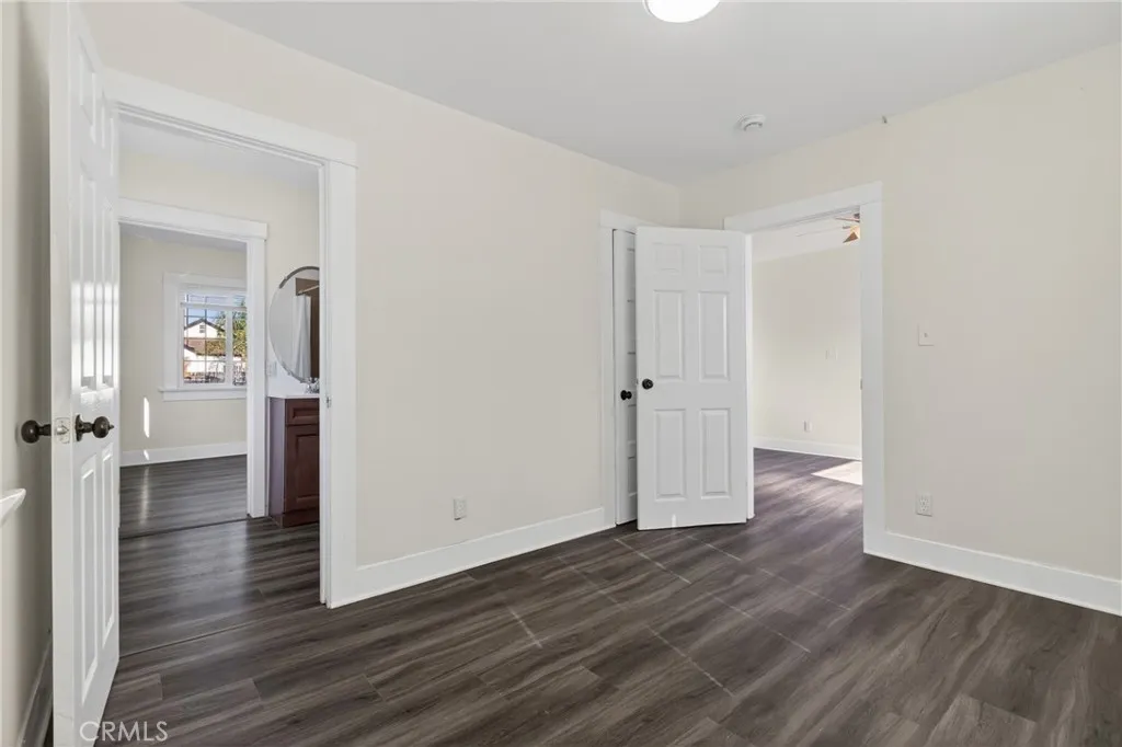 1300 W 90th Street, Los Angeles, California 90044 home-pic-16