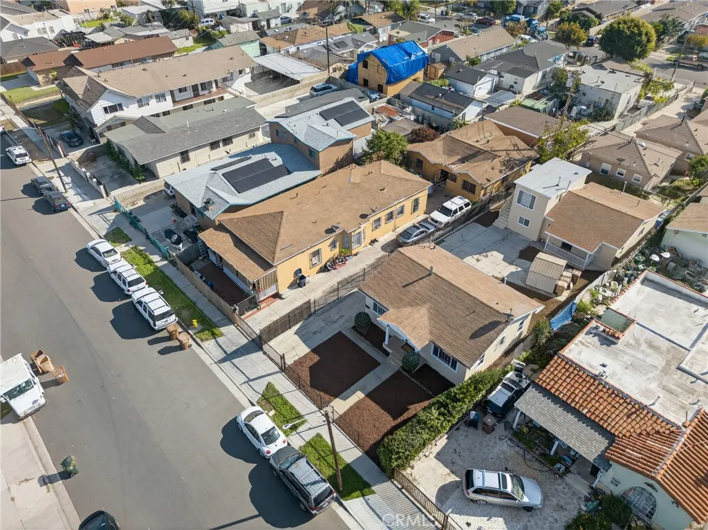 1300 W 90th Street, Los Angeles, California 90044 home-pic-6