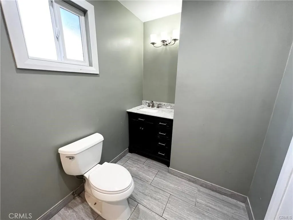 547 S Grande Vista Avenue, Los Angeles, California 90063 home-pic-7