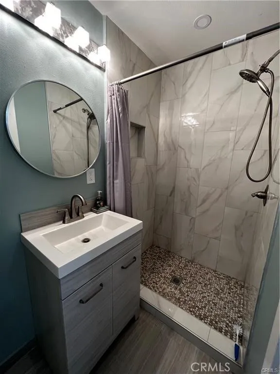 547 S Grande Vista Avenue, Los Angeles, California 90063 home-pic-13