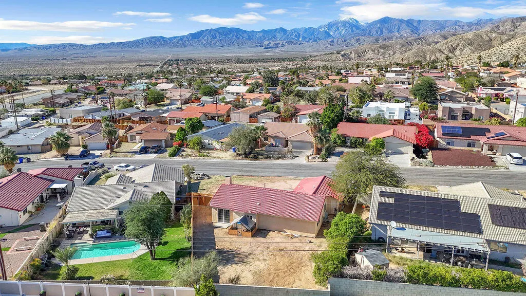 9872 Valencia Drive, Desert Hot Springs, California 92240 home-pic-41