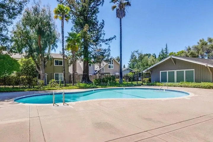 215 Elm Wood Court, Los Gatos, California 95032