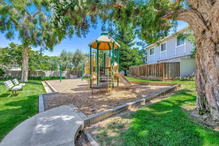 215 Elm Wood Court, Los Gatos, California 95032