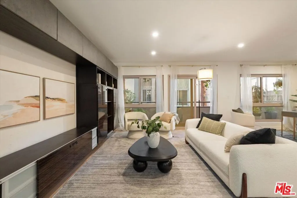 6001 Canterbury Drive 110, Culver City, California 90230 home-pic-1