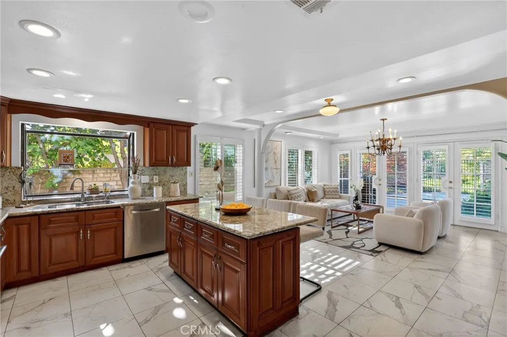2301 S Baldwin Avenue, Arcadia, California 91006 home-pic-10