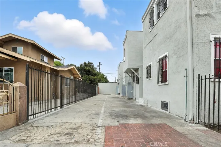 4302 S Hoover Street, Los Angeles, California 90037