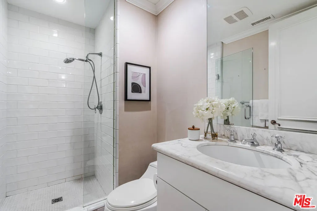 2327 Century, Los Angeles, California 90067 home-pic-18