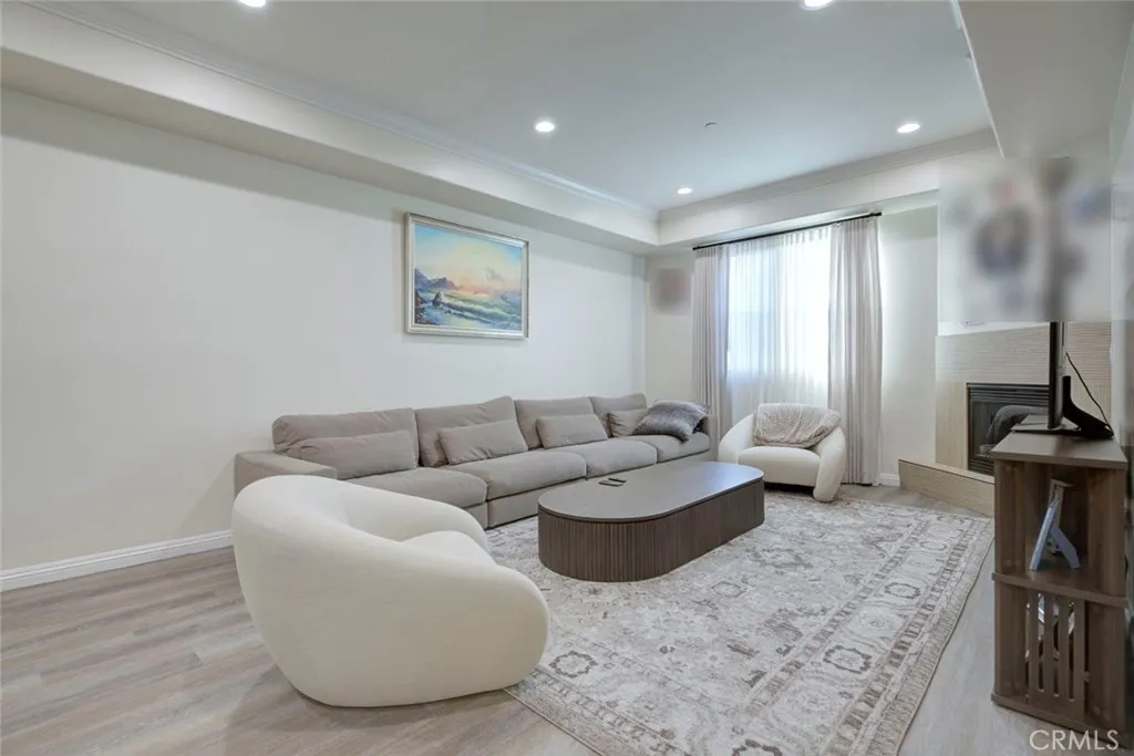 3974 Pennsylvania, La Crescenta, California 91214 home-pic-19