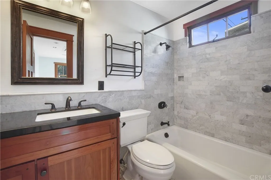 5027 W 135th, Hawthorne, California 90250 home-pic-22