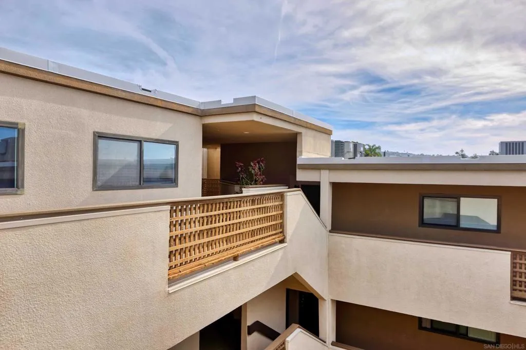 7509 Draper 306, La Jolla, California 92037 home-pic-8