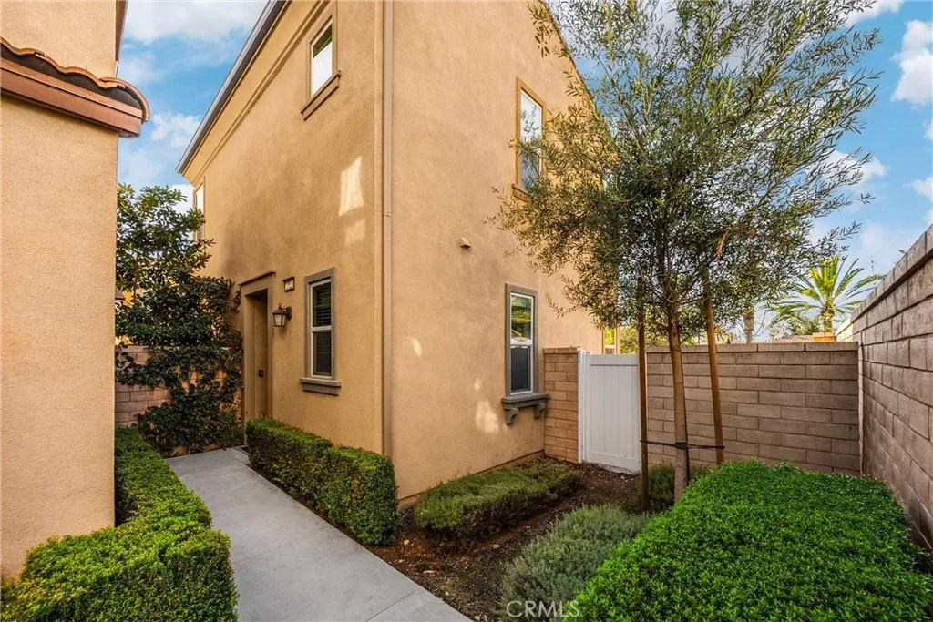 2323 Apple, Upland, California 91786 home-pic-6