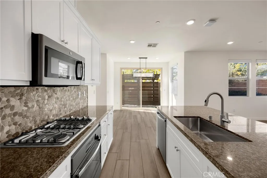 2323 Apple, Upland, California 91786 home-pic-7