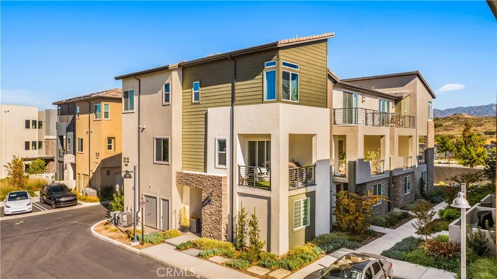 344 Tank, Irvine, California 92618 home-pic-40