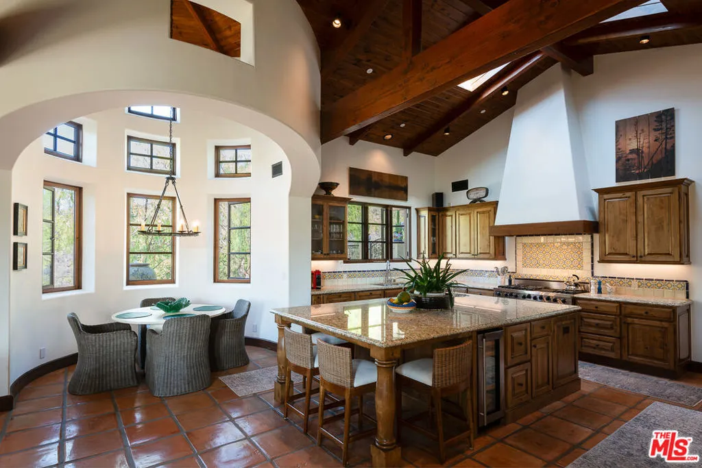 1101 Cold Canyon Road, Calabasas, California 91302 home-pic-9