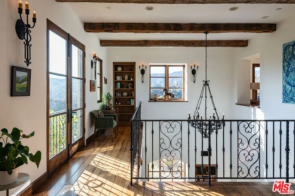 1101 Cold Canyon Road, Calabasas, California 91302 home-pic-22