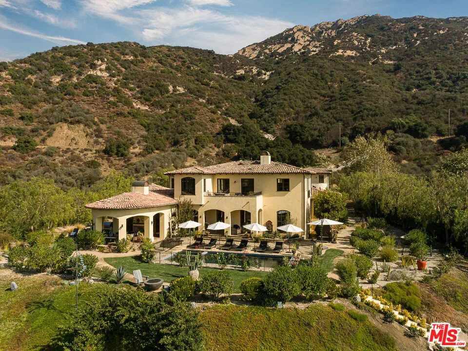 1101 Cold Canyon Road, Calabasas, California 91302 home-pic-1