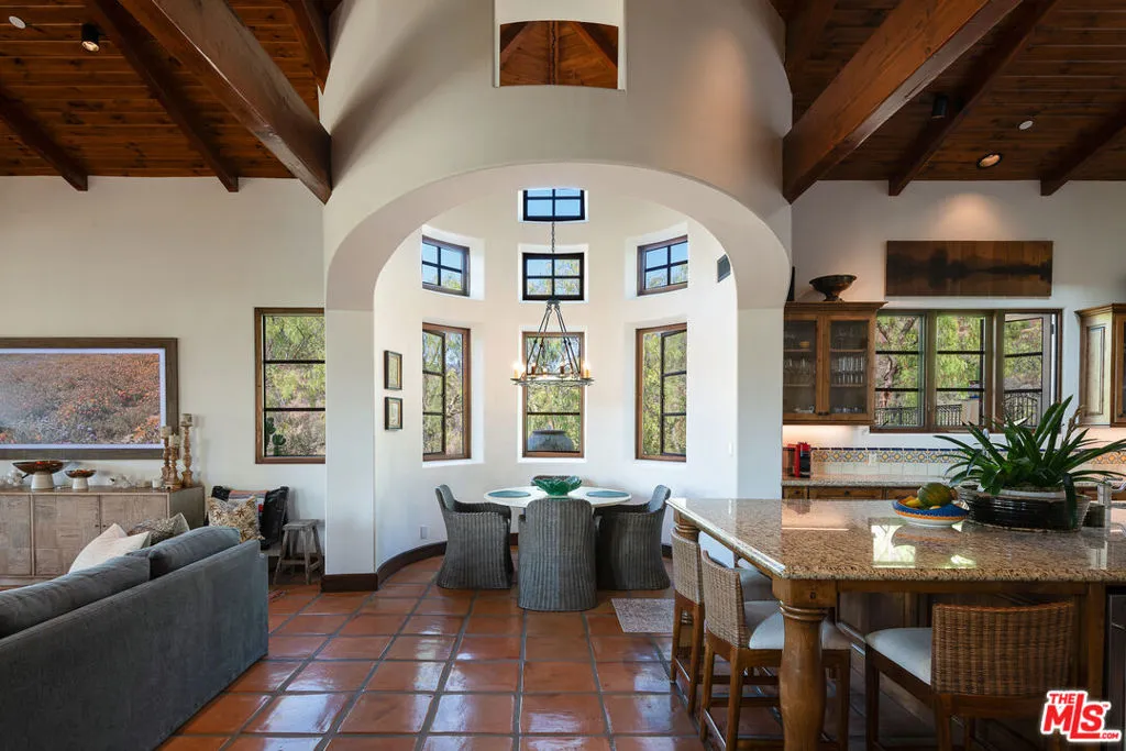 1101 Cold Canyon Road, Calabasas, California 91302 home-pic-10