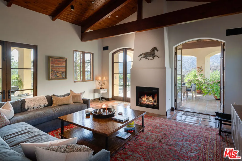 1101 Cold Canyon Road, Calabasas, California 91302 home-pic-14