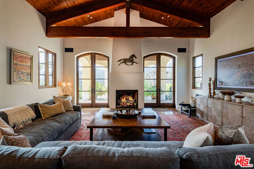 1101 Cold Canyon Road, Calabasas, California 91302 home-pic-13