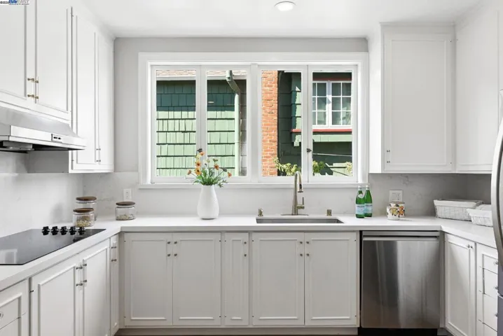 1247 Sherman Street, Alameda, California 94501